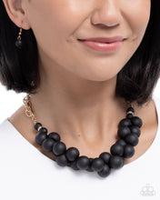 Load image into Gallery viewer, Clustered Court - Black