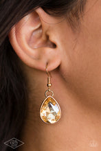 Load image into Gallery viewer, Paparazzi Accessories: Show-Stopping Shimmer Gold Necklace