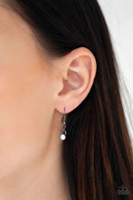Load image into Gallery viewer, Paparazzi Accessories Straight To The Top - Black Necklace