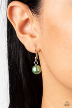 Load image into Gallery viewer, Paparazzi Accessories The Top TENACIOUS - Green Necklace