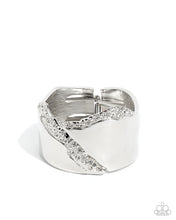 Load image into Gallery viewer, Twinkly Traverse - White
