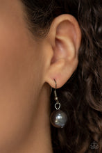 Load image into Gallery viewer, Paparazzi Accessories Get Off My Runway - Black
