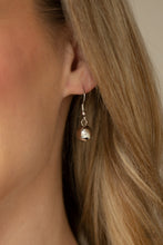 Load image into Gallery viewer, Paparazzi Accessories Gallery Goddess - Silver Necklace
