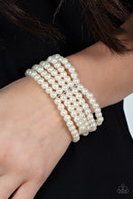 Load image into Gallery viewer, Paparazzi Accessories A Pearly Affair - White Bracelet
