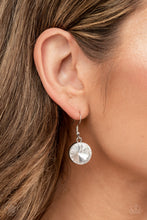 Load image into Gallery viewer, Paparazzi Accessories Spotlight Stunner Necklace
