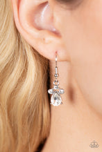 Load image into Gallery viewer, Paparazzi Accessories Flawlessly Famous - Red Necklace
