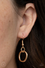 Load image into Gallery viewer, Paparazzi Accessories: 90s Nostalgia - Gold Necklace
