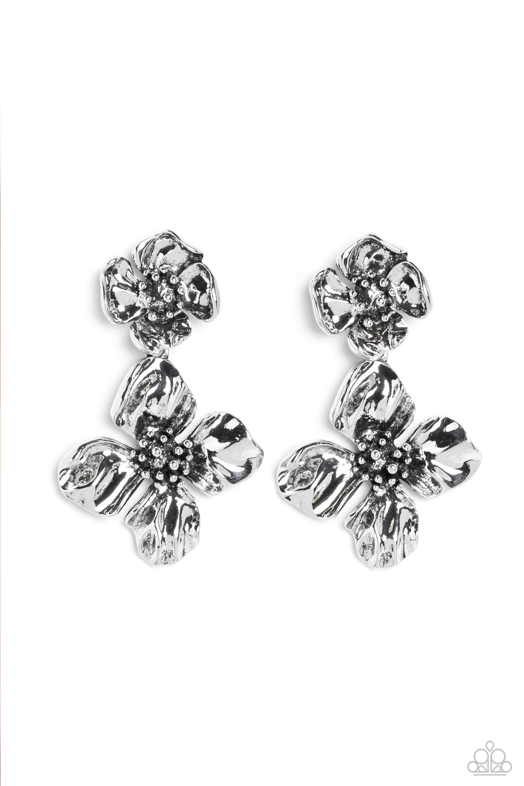 Paparazzi Accessories: Gilded Grace - Silver Earring