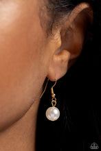 Load image into Gallery viewer, Paparazzi Accessories: Corporate Catwalk - Gold Necklace
